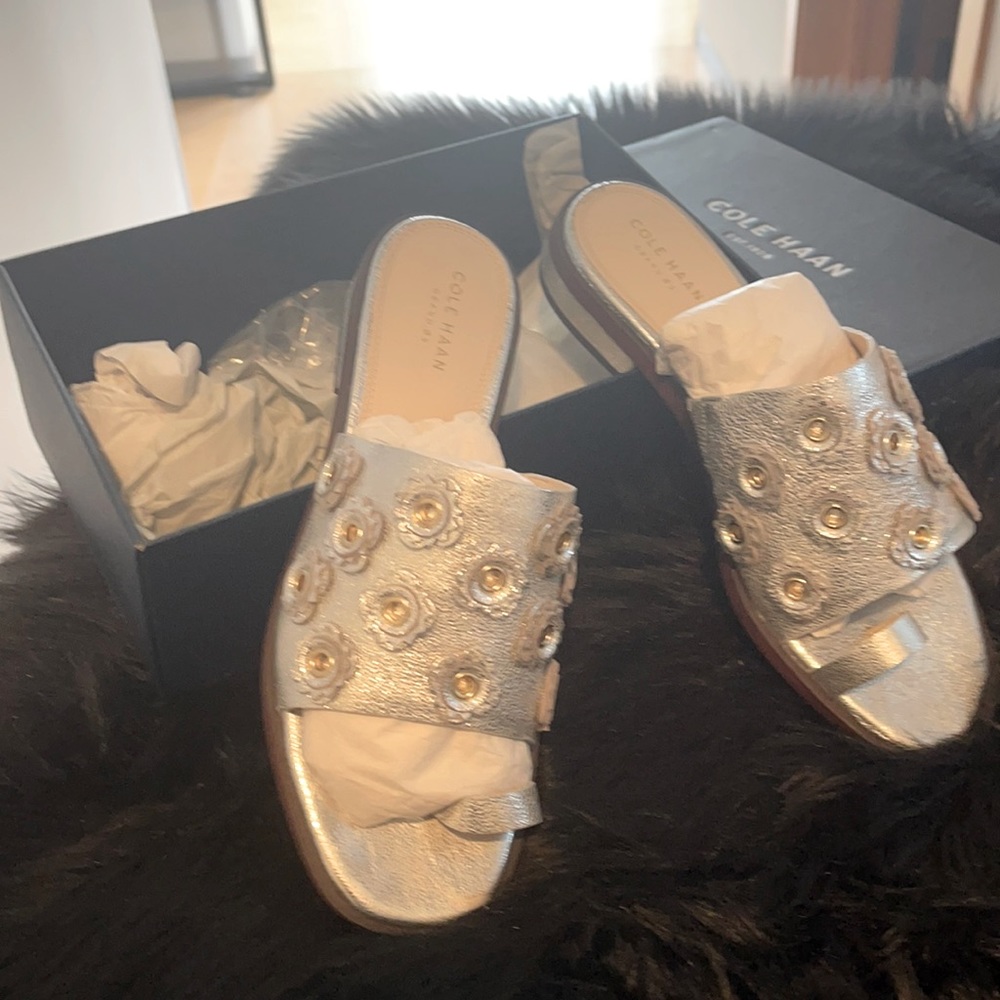 The Carly Floral Sandal